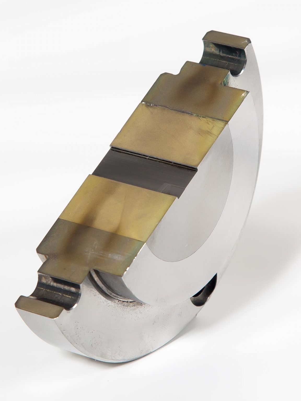 Polishing small dies Akris